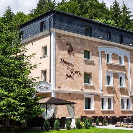 Honour And Grace Hotel Jachymov Bagian luar foto