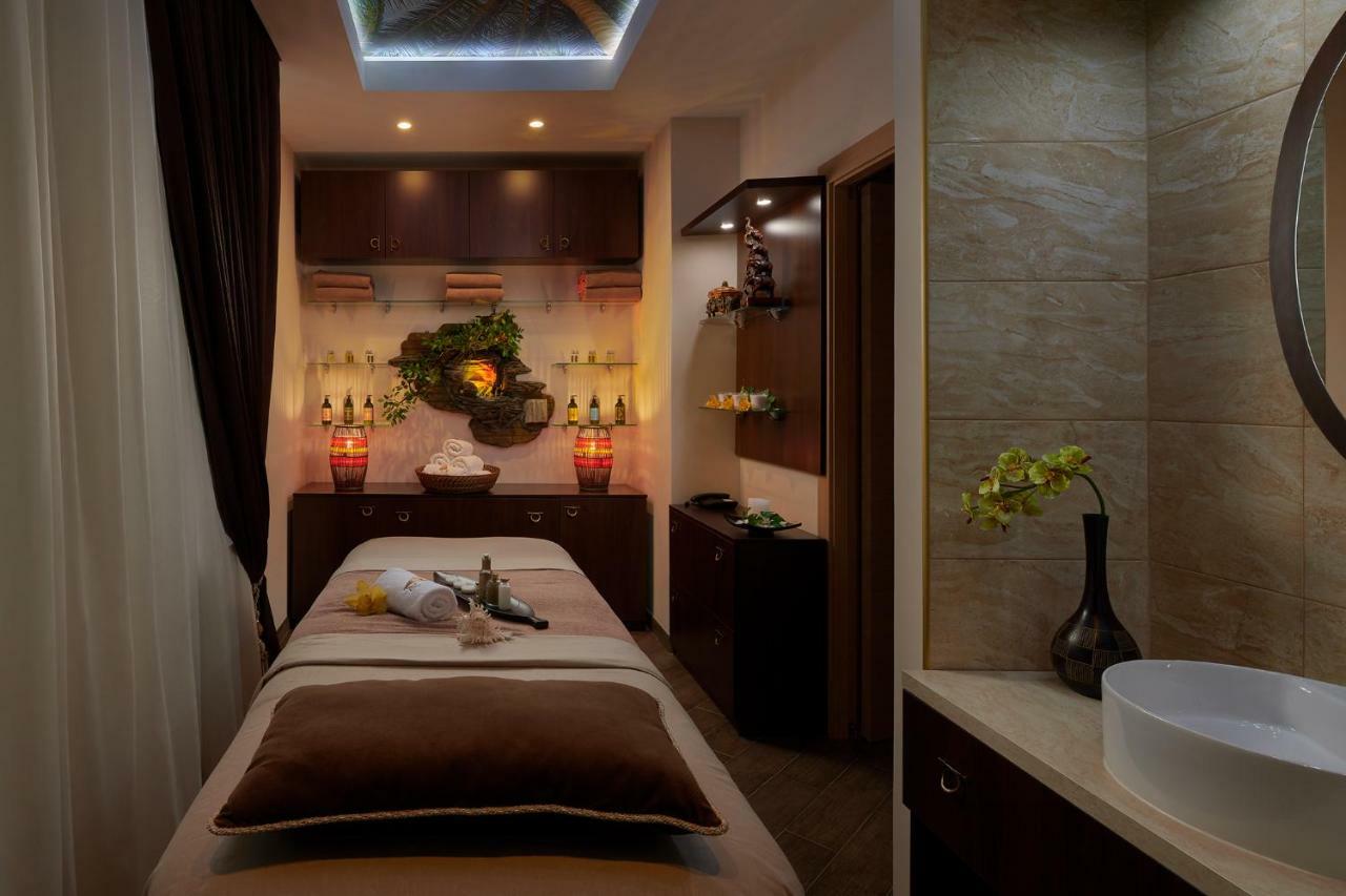 Honour And Grace Hotel Jachymov Bagian luar foto