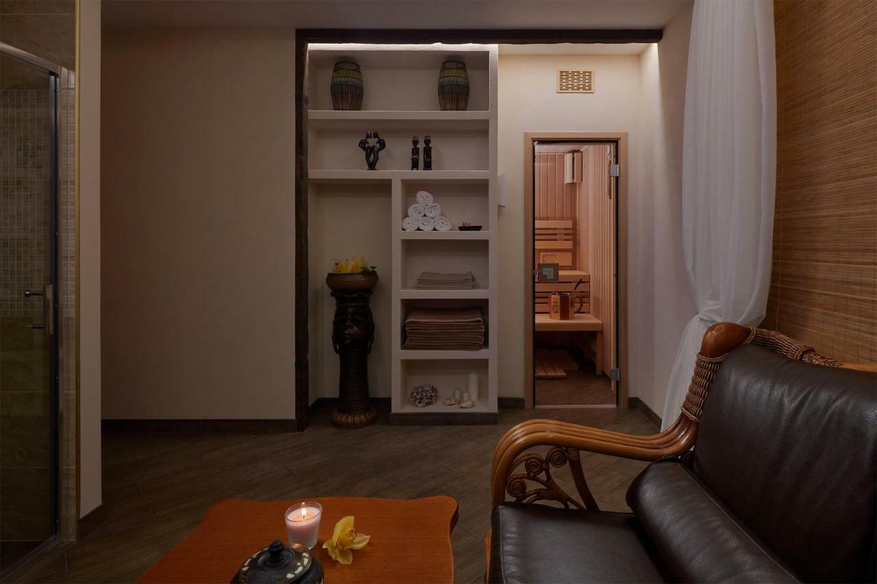 Honour And Grace Hotel Jachymov Bagian luar foto